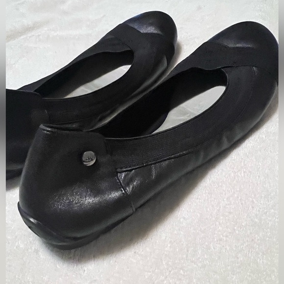 Black leather Anne Klein Sport flats size 8.5 - Picture 5 of 9